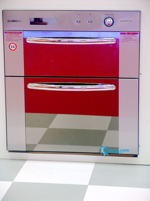 革新廚房呼吸體驗 康寶三層過濾油煙機，開啟科技廚房新紀元